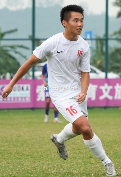 中國職業(yè)賽場(chǎng)首位09后！成都蓉城B隊(duì)16歲小將帥惟浩上演生涯首秀