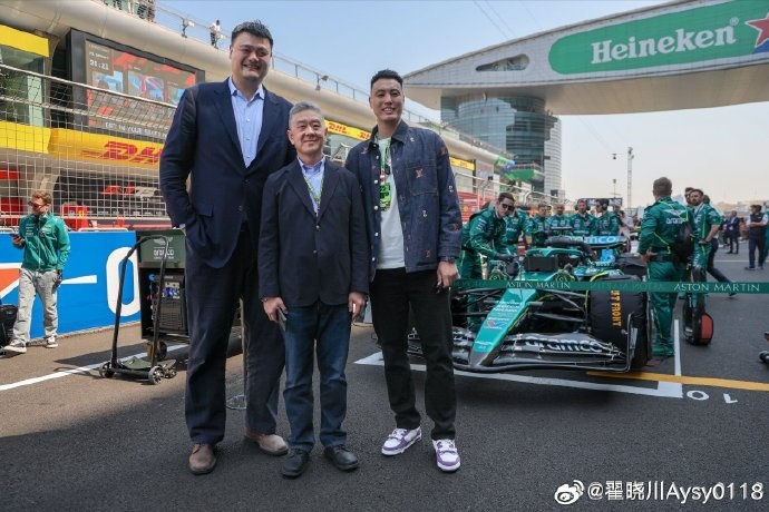 聯(lián)動(dòng)F1！翟曉川曬與姚明、阿隆索、范志毅、周冠宇等的合照