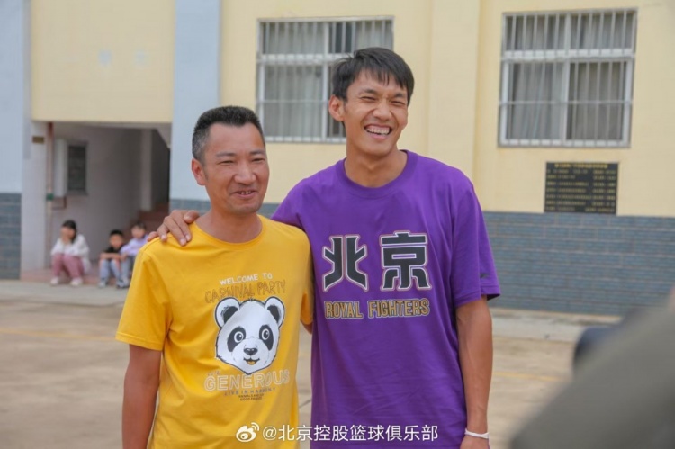 那一封信的故事還在延續(xù) 矣進(jìn)宏母校的師生們來到北京了！